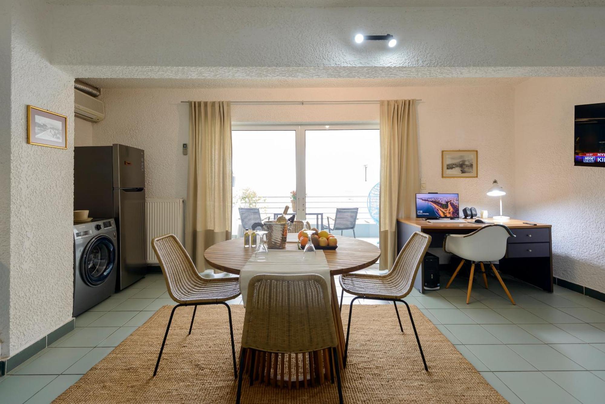 Agali 1 Mesonet In Front Of The Sea Apartment Akrogiali Exterior foto