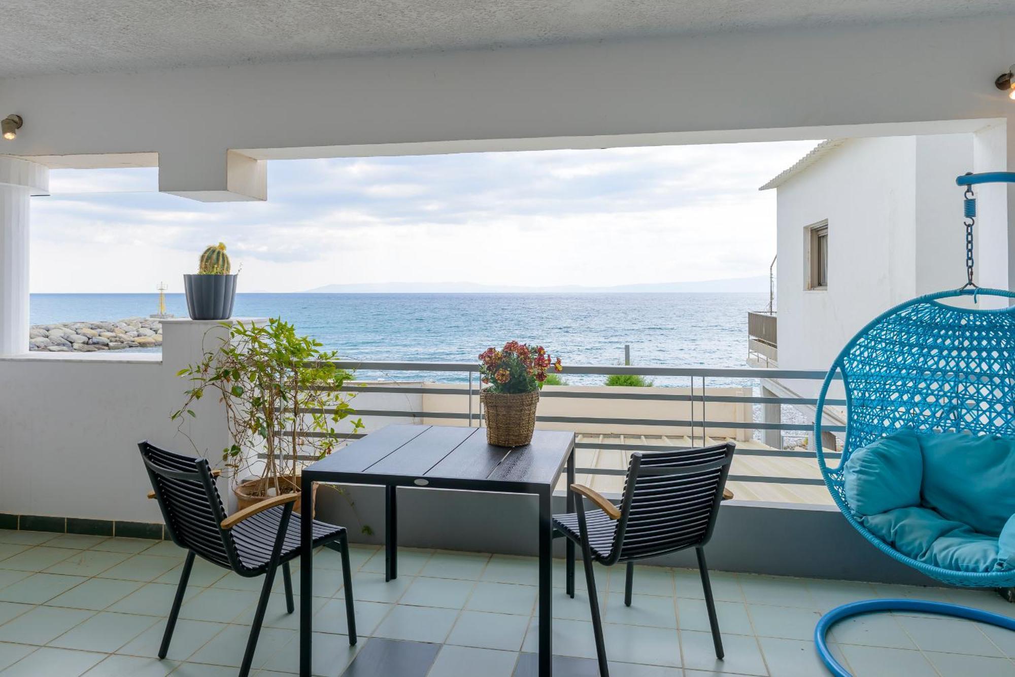 Agali 1 Mesonet In Front Of The Sea Apartment Akrogiali Exterior foto