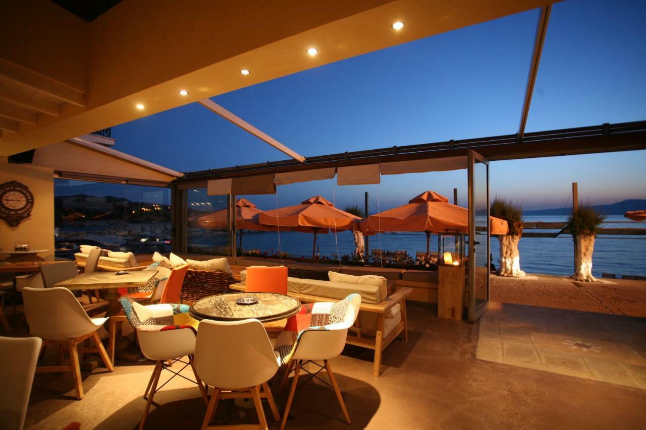 Agali 1 Mesonet In Front Of The Sea Apartment Akrogiali Exterior foto