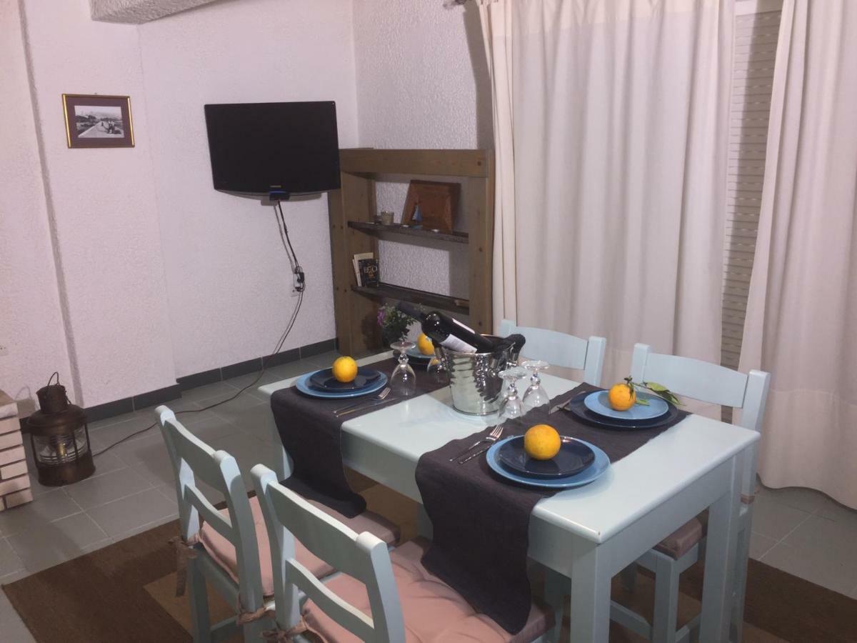Agali 1 Mesonet In Front Of The Sea Apartment Akrogiali Exterior foto