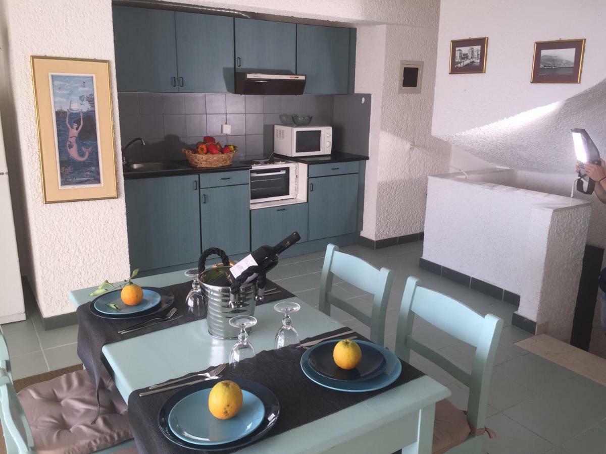 Agali 1 Mesonet In Front Of The Sea Apartment Akrogiali Exterior foto